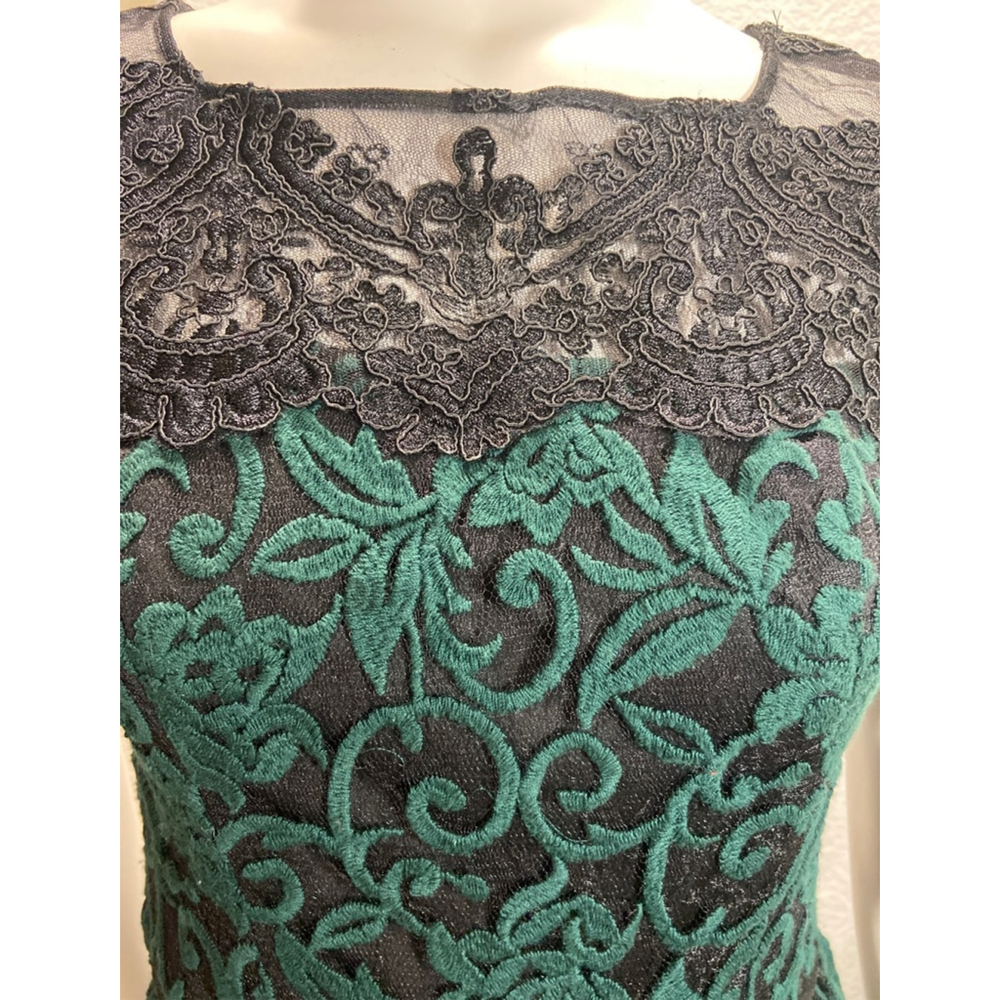 Adrianna Papell Green and‎ Black Lace Midi Dress Size 2 - Picture 4 of 11
